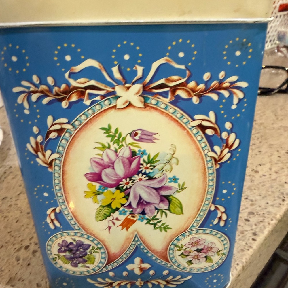 Vintage Floral Blue Decorative Tin